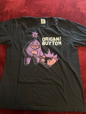 Origami Button Black Graphic Band Tee